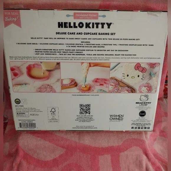 Hello Kitty Deluxe Complete Cake & Cupcake Baking Set - Picture 4 of 8